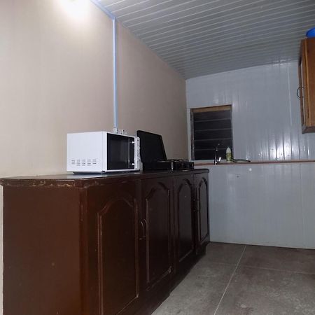 Posh Apartments And Hotel Ikeja Oda fotoğraf
