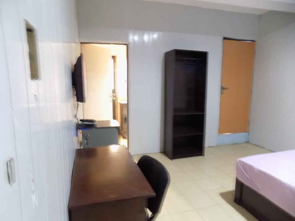 Posh Apartments And Hotel Ikeja Dış mekan fotoğraf