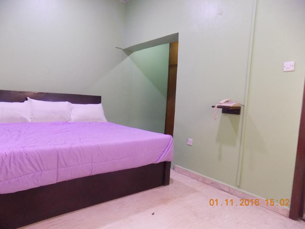 Posh Apartments And Hotel Ikeja Dış mekan fotoğraf