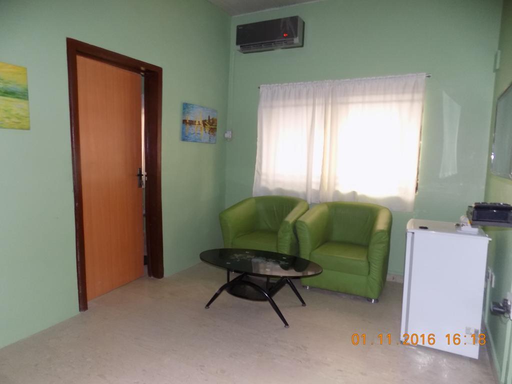 Posh Apartments And Hotel Ikeja Dış mekan fotoğraf