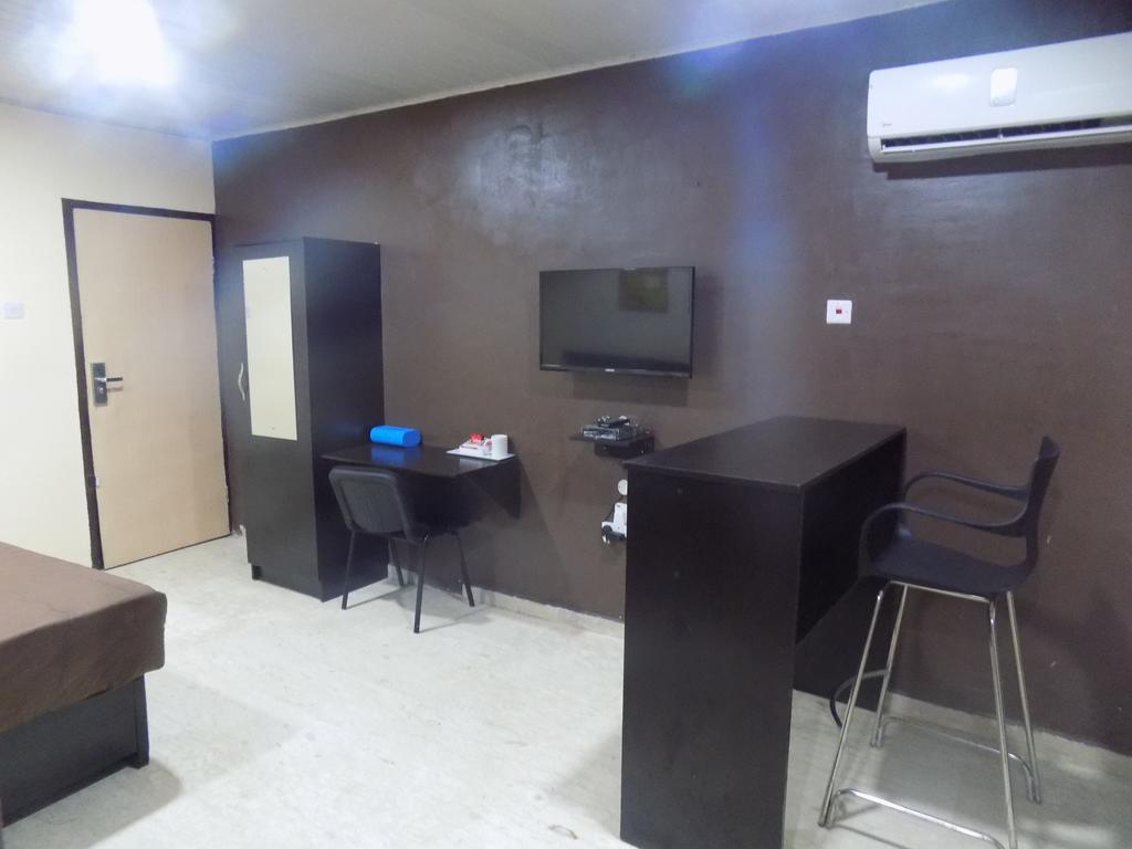 Posh Apartments And Hotel Ikeja Dış mekan fotoğraf
