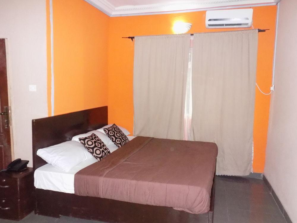 Posh Apartments And Hotel Ikeja Dış mekan fotoğraf