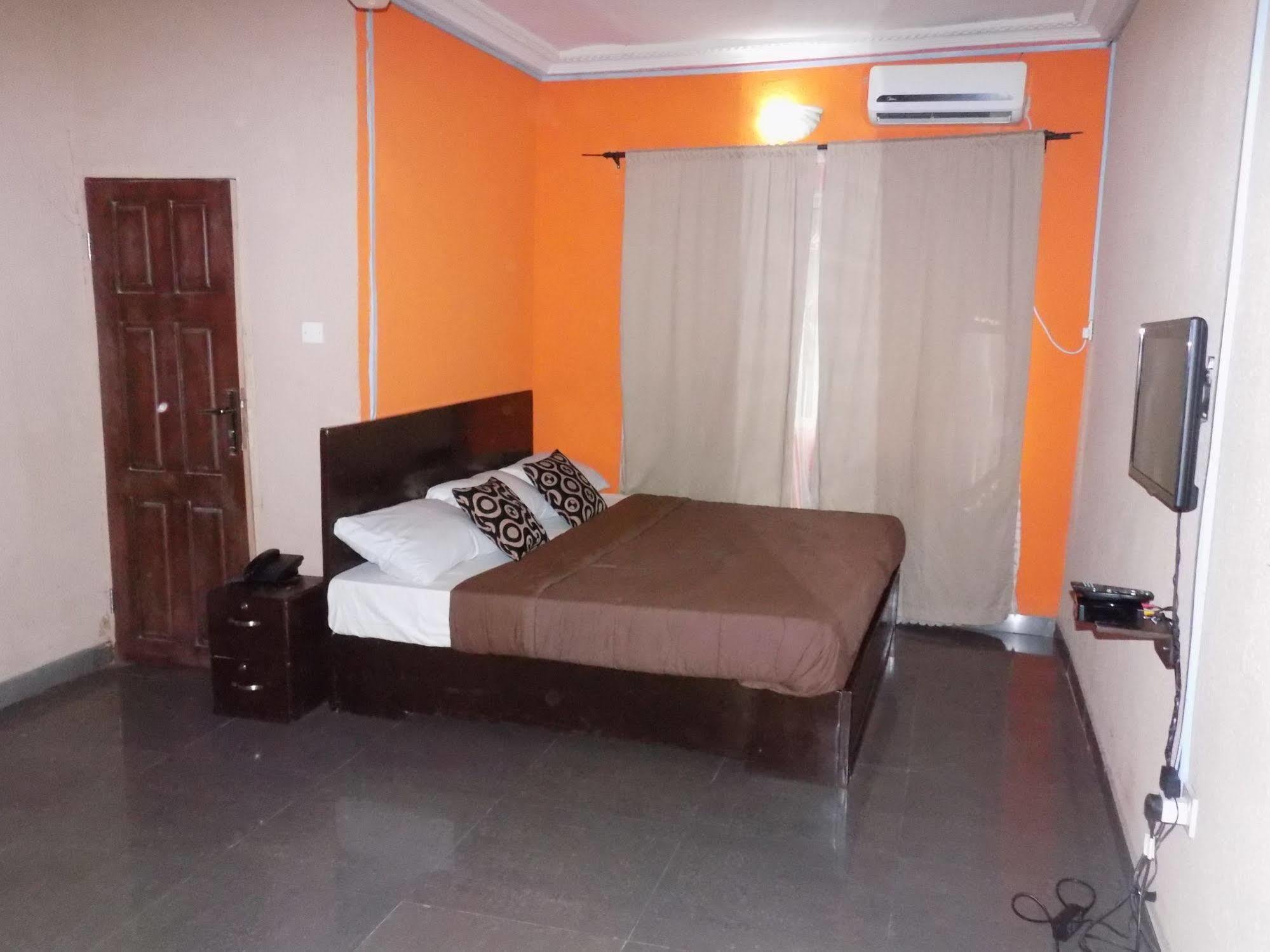 Posh Apartments And Hotel Ikeja Dış mekan fotoğraf