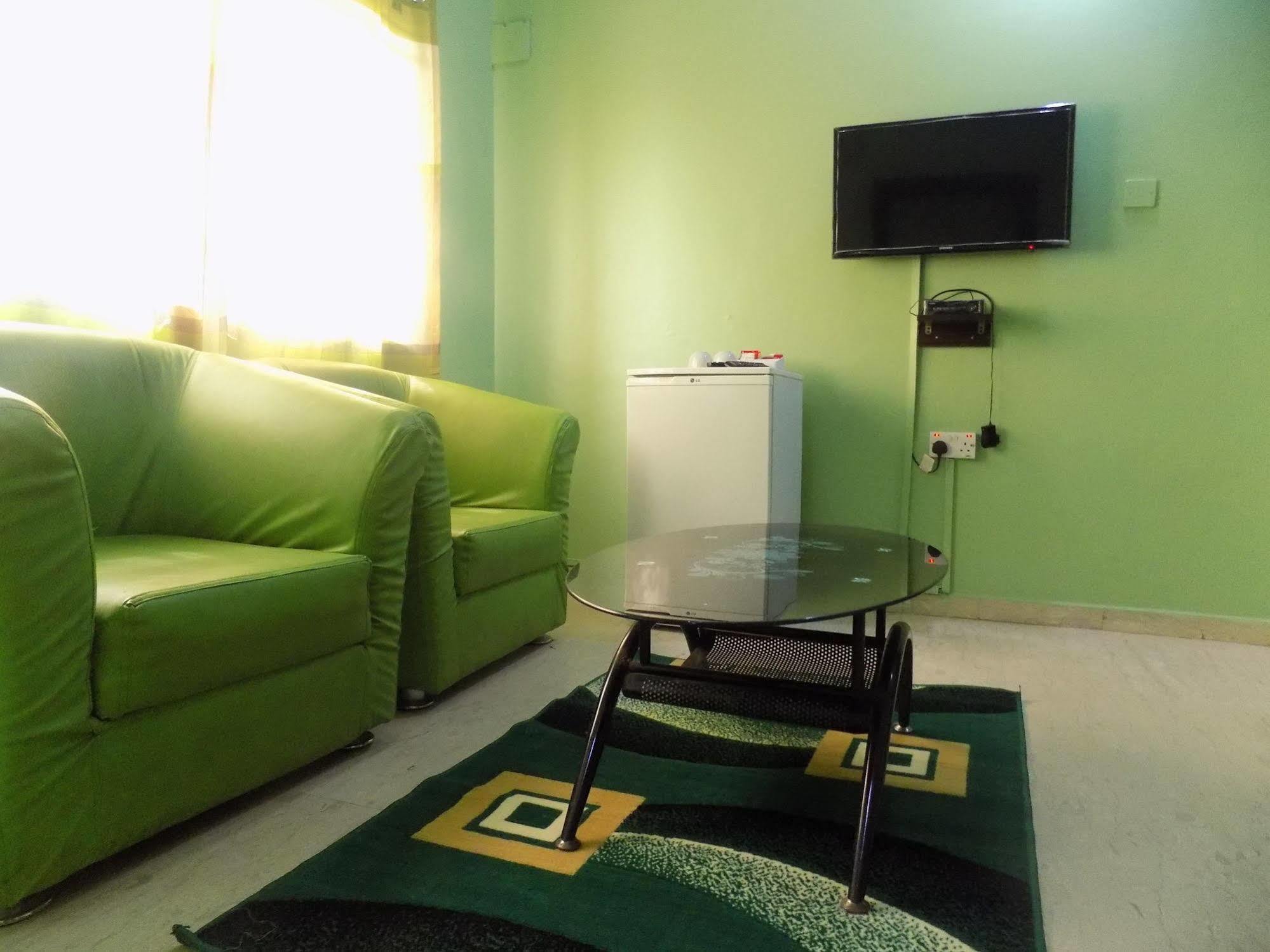 Posh Apartments And Hotel Ikeja Dış mekan fotoğraf