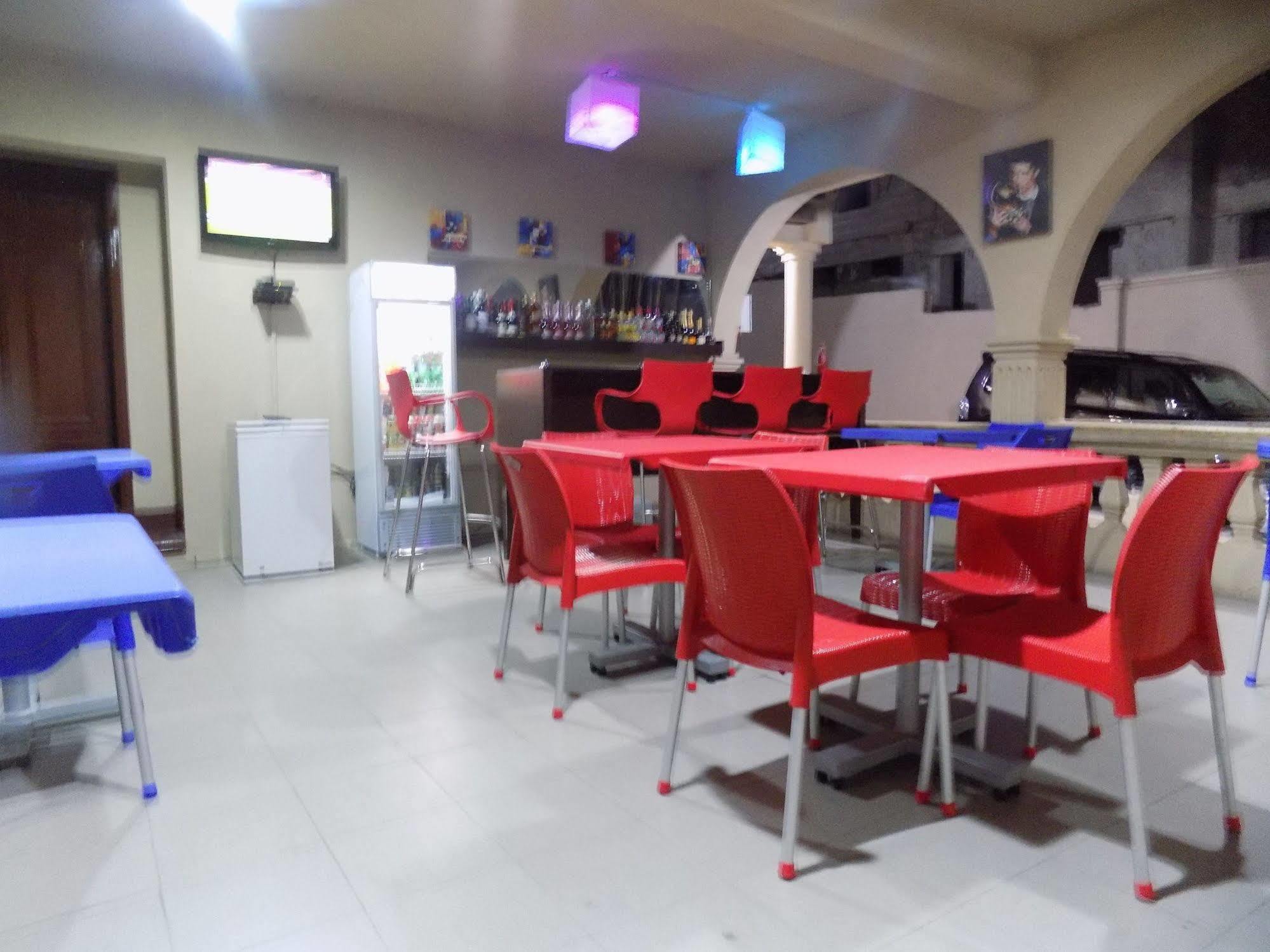 Posh Apartments And Hotel Ikeja Dış mekan fotoğraf